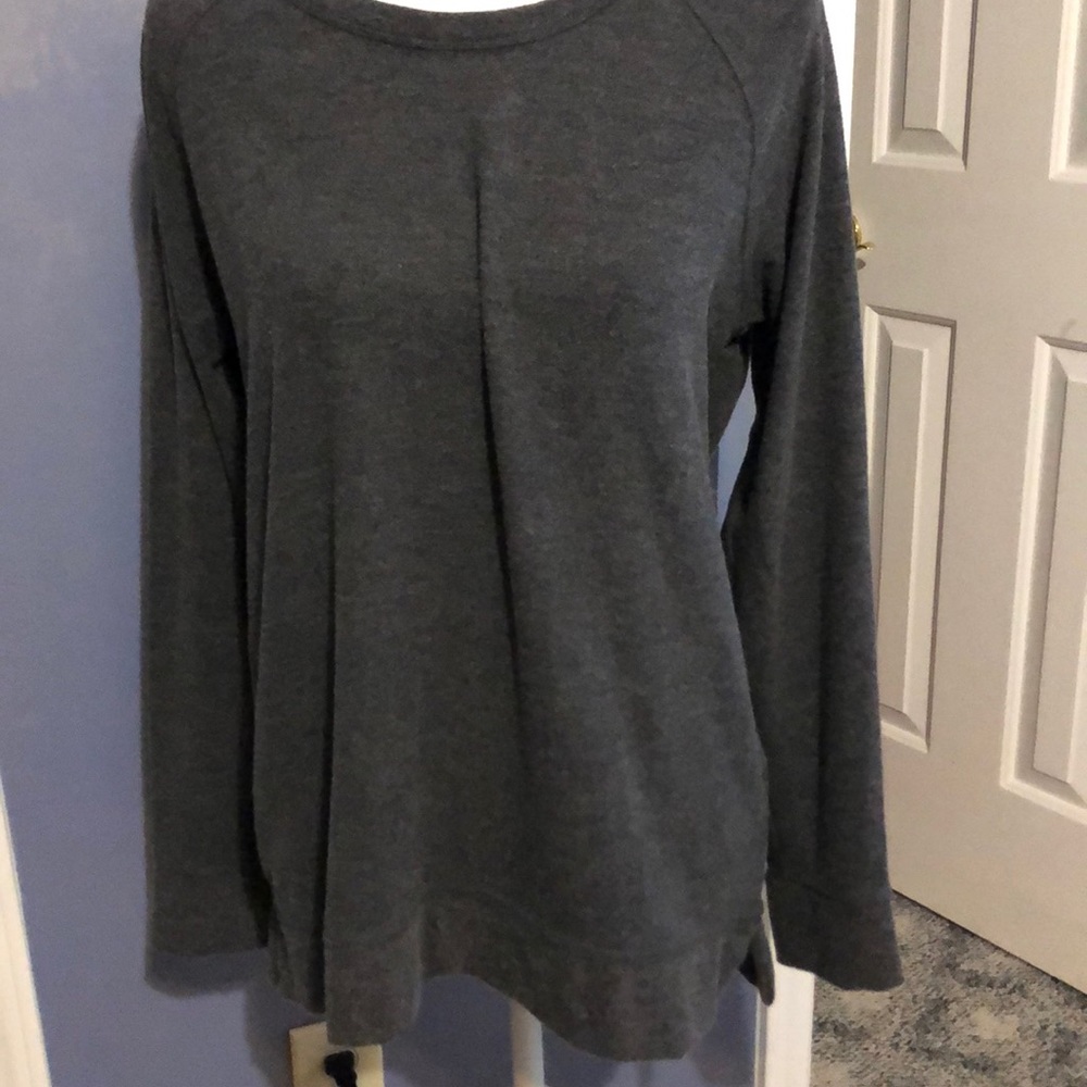 Sonoma Ultra soft sweatshirt/sweater.